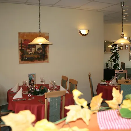 Hotel Peenhauser מלון Peenhauser