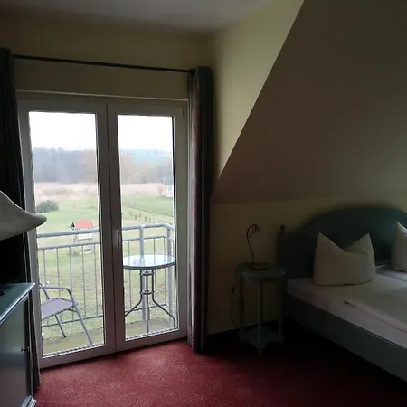מלון Hotel Peenhauser